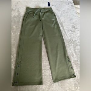 Jaanuu Wide Leg Comfort pant. Olive green color. New with tags. Petite